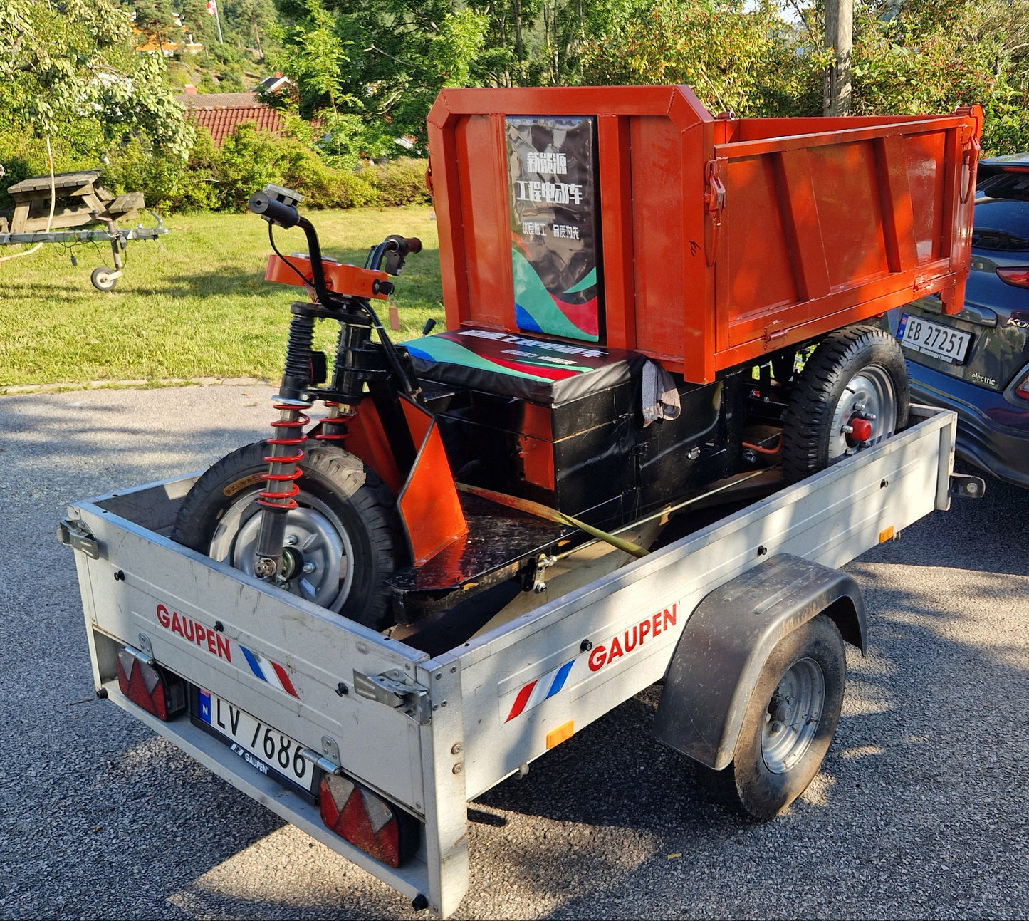 Får plass på en 240 cm lang tilhenger!